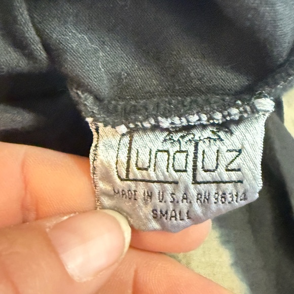 Boho/Artsy dress can choose off the shoulder. - Picture 2 of 3